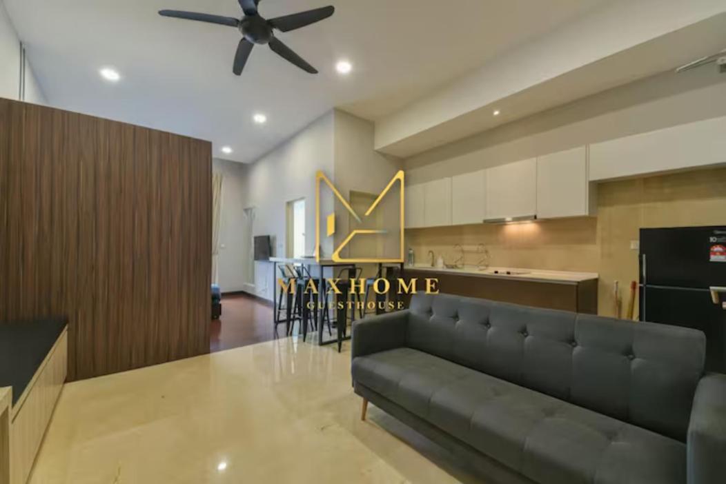 Maxhome Cozy At Silverscape Apartment